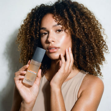 Bi-Phase Collagen Oil - olio viso Chrissie Cosmetics - dettaglio texture
